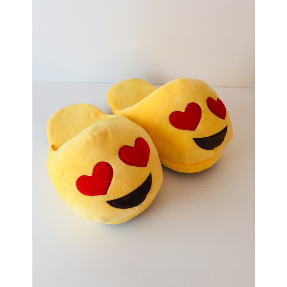✨EMOJI✨Slippers